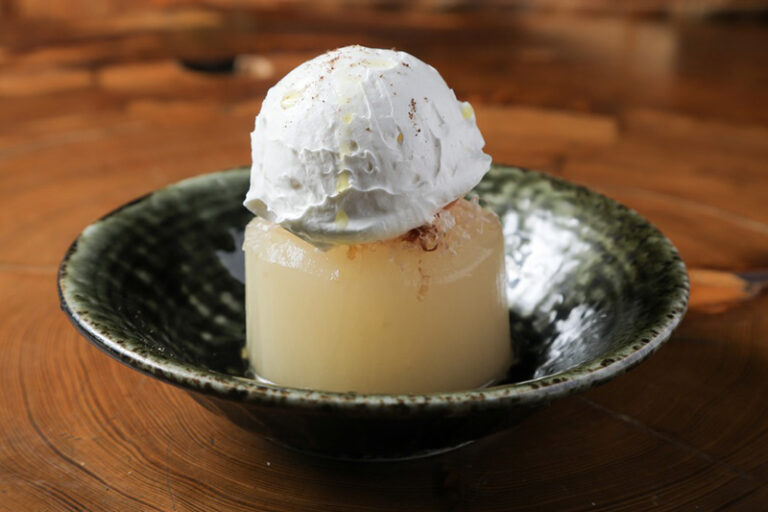 ふろふき大根 トリュフホイップ　800円